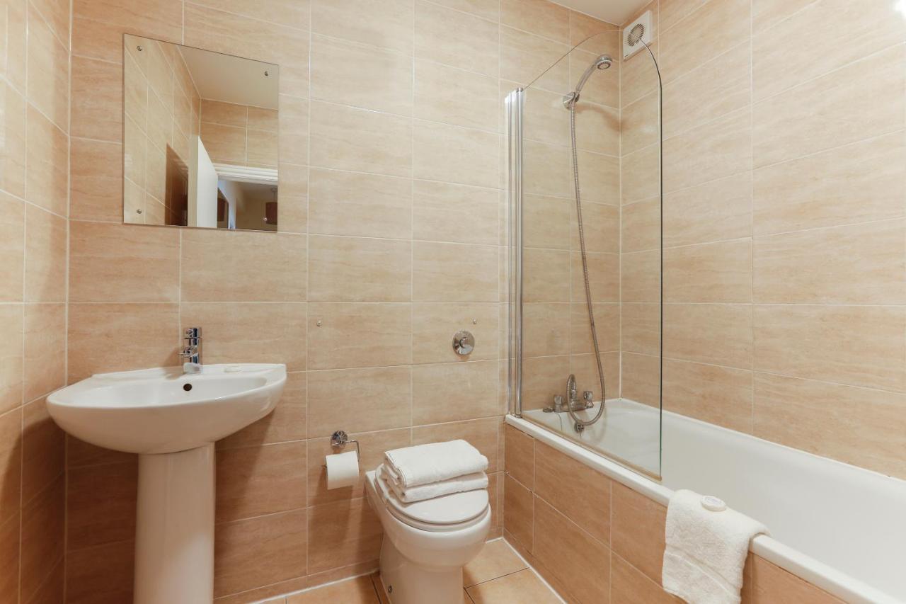Regents Canal Apartments 런던 외부 사진