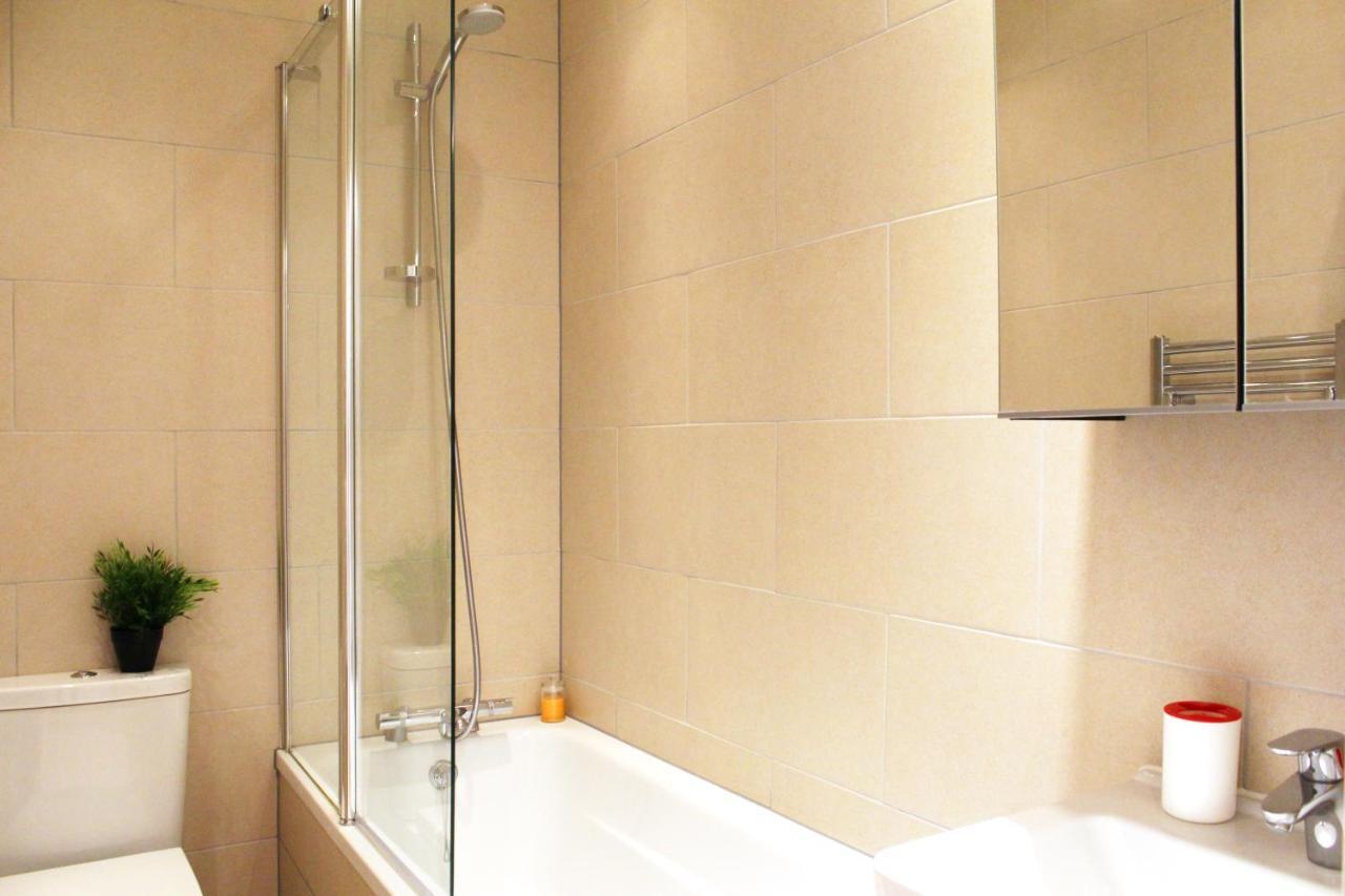 Regents Canal Apartments 런던 외부 사진